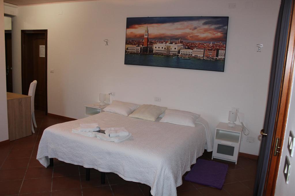 B&B Airport Venice Diego 2 Tessera Exterior photo